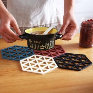 Silicone Trivet Mats and Hot Pads 4 Pcs in Hexagon Heat (15cm each) Resistant Multifuntion Kitchen Tool for Bowl Mats, Dish Mats, Placemats, and Drink Coasters (MULTICOLOR)
