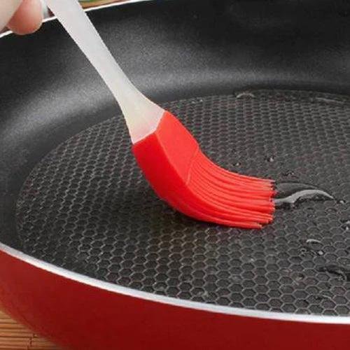 Spatula & Pastry Brush Set 23cm EACH, Cake Decorating Tools, 2 Pc Useful for smooth frosting, cake decorating and detailing, with a spatula and pastry brush for everyday baking. - Image 3
