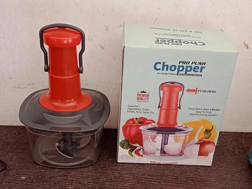 Manual Hand Press 1Pc Vegetable Chopper (650ML) - Image 6